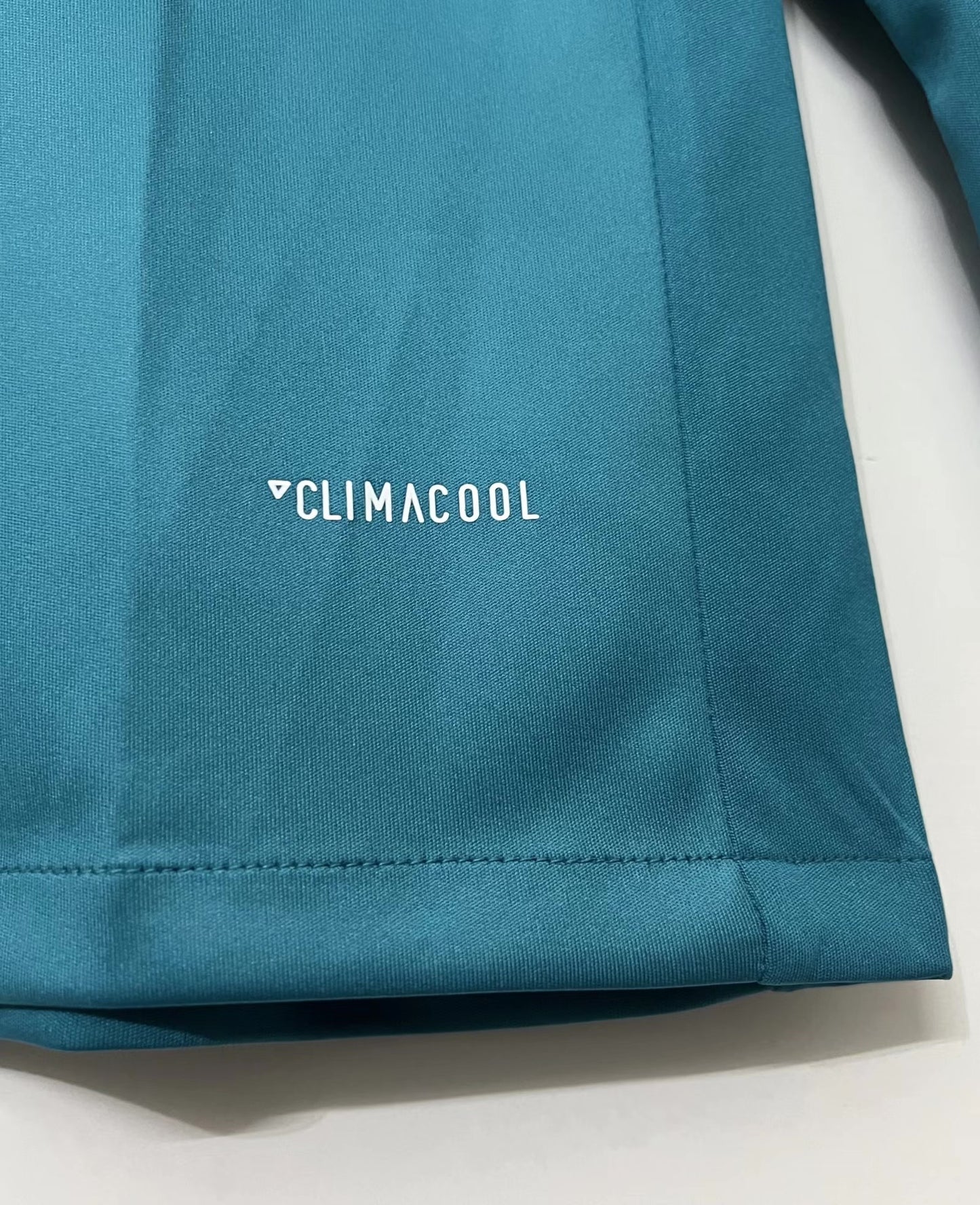 Retro 17/18 Real Madrid Home Tee