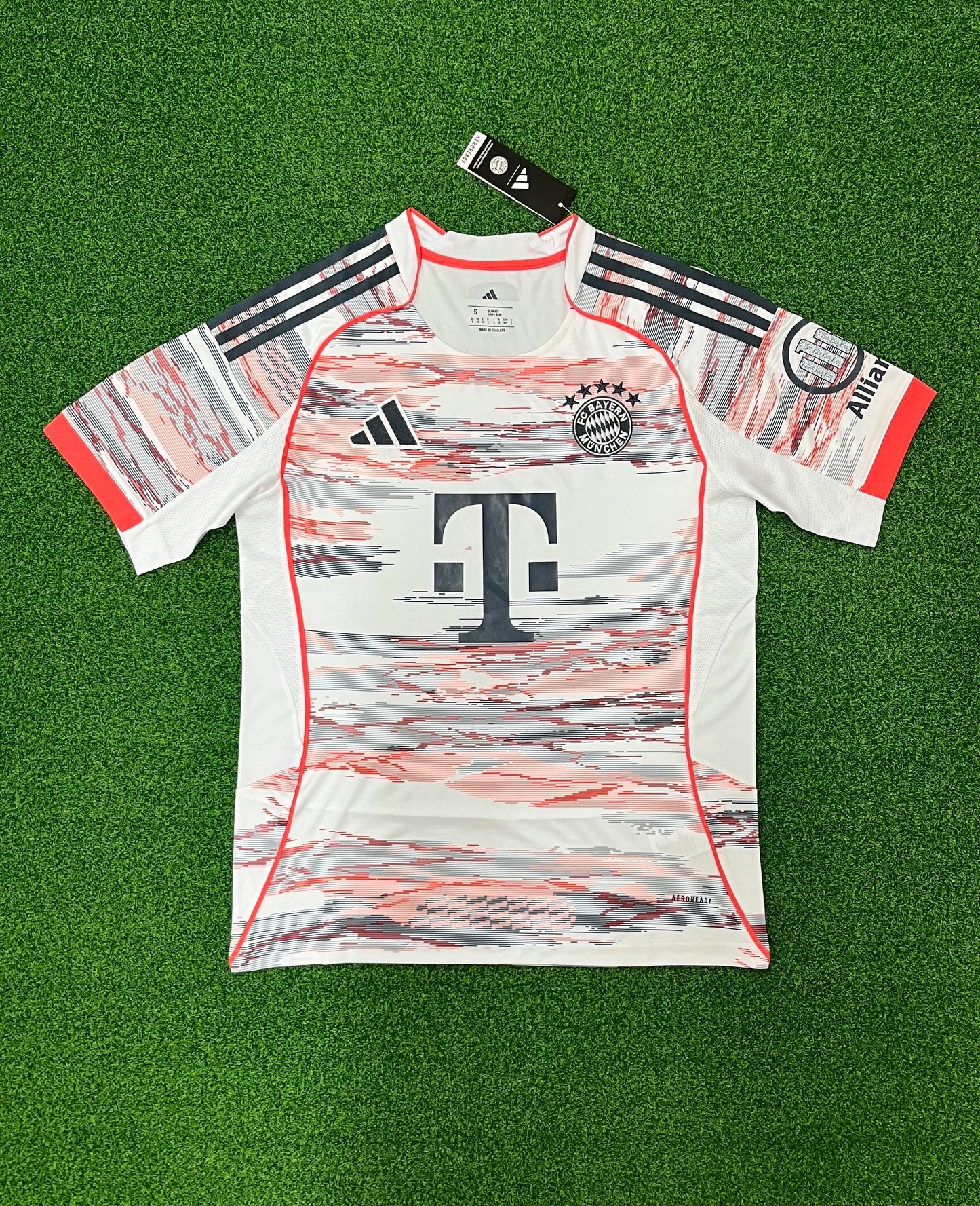 25/26 Bayern Munich Tee